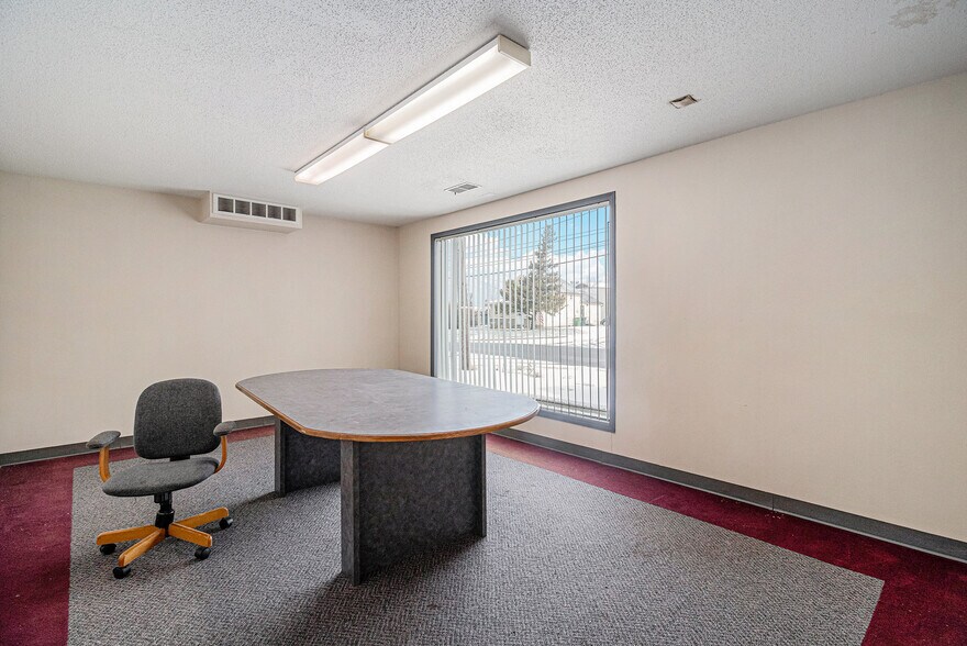 More Photos Of 715 Kingsbury St, Maumee Warehouse For Sale