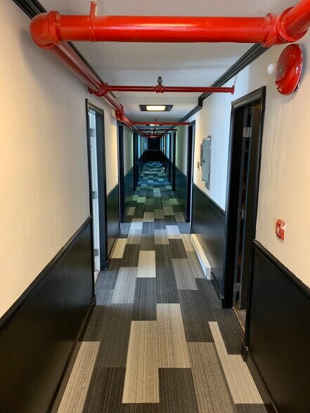 More Photos Of 38005 Cleveland Ave, Squamish Hotel For Sale