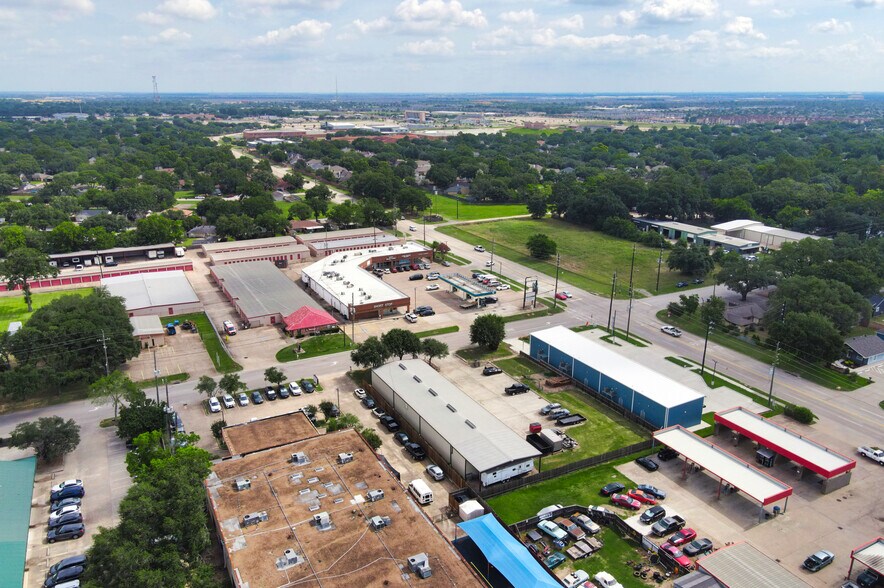 More Photos Of 5305 5th St, Katy Industrial For Sale