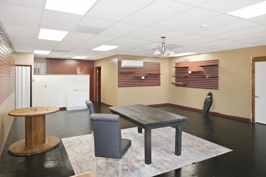 More Photos Of 53 Providence St, West Warwick Restaurant For Sale