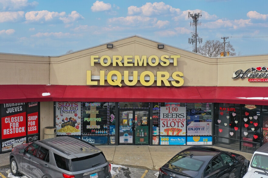 More Photos Of 1501-1527 W North Ave, Melrose Park Unknown For Lease