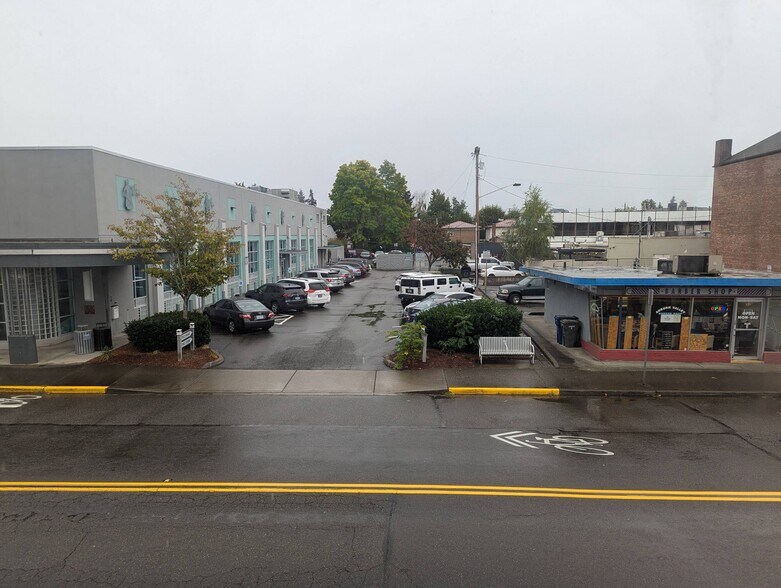 More Photos Of 329 E Main St, Auburn Loft Creative Space For Lease