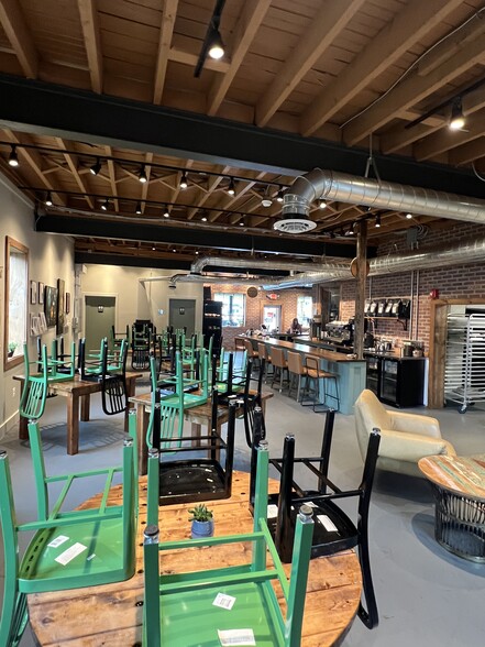 More Photos Of 238 W Main St, Romney General Retail For Lease