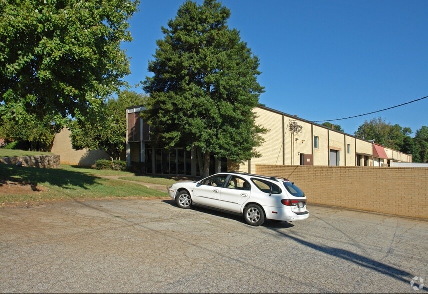 More Photos Of 5053 Chatooga Dr, Lithonia Warehouse For Sale