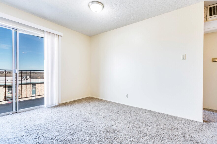 More Photos Of 1707-1717 Greenwood St, San Angelo Apartments For Sale