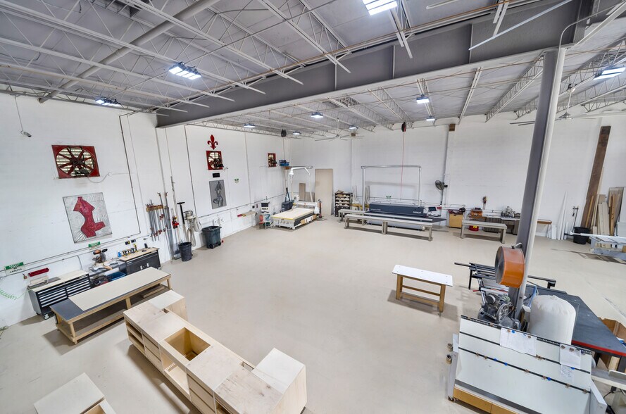 More Photos Of 3141 NW 40th St, Miami Warehouse For Sale