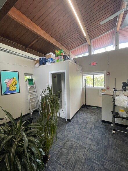 More Photos Of 43 Summer St, Somerville Loft Creative Space For Lease