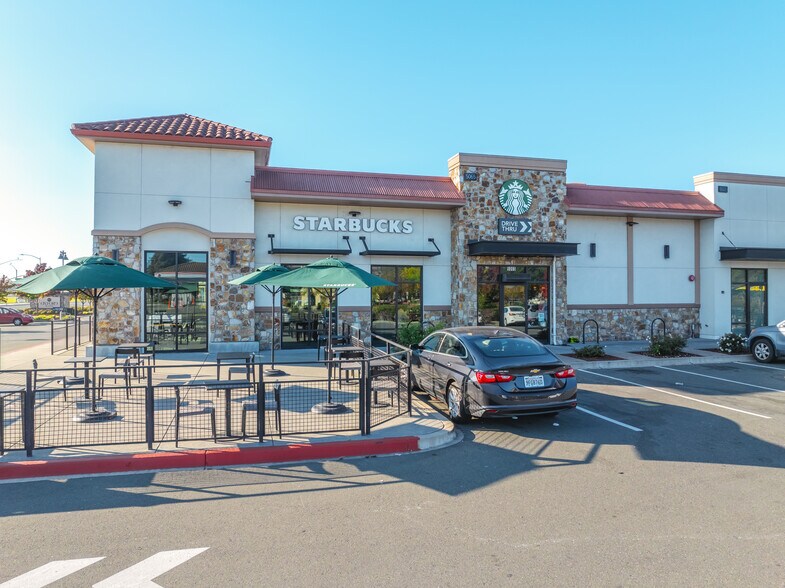 More Photos Of 67 Golf Course Dr, Rohnert Park Freestanding For Sale