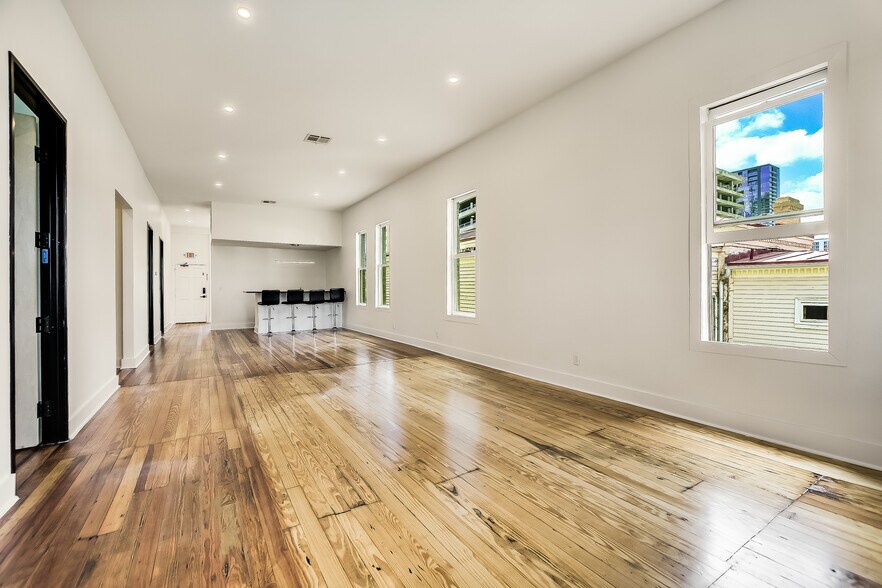More Photos Of 702 San Antonio St, Austin Loft Creative Space For Sale