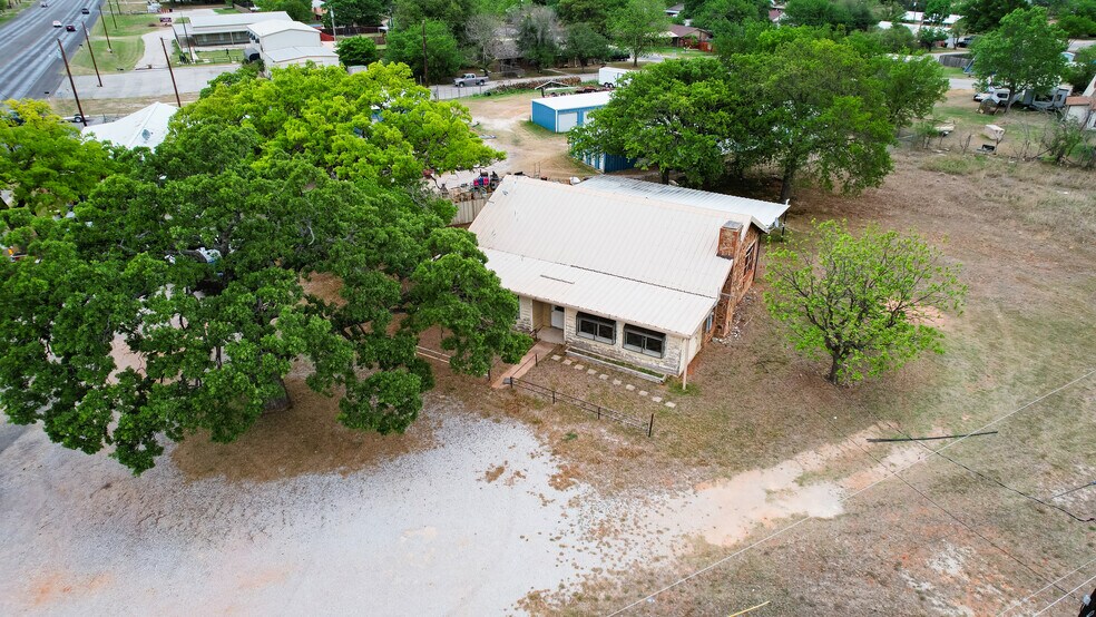 More Photos Of 1301 Early Blvd, Early Freestanding For Sale