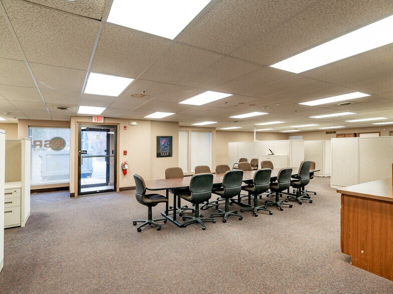 More Photos Of 20 Cedarfield Commons, Greece Medical For Lease