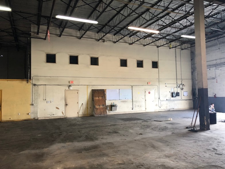 More Photos Of 2275 E 11th Ave, Hialeah Warehouse For Lease