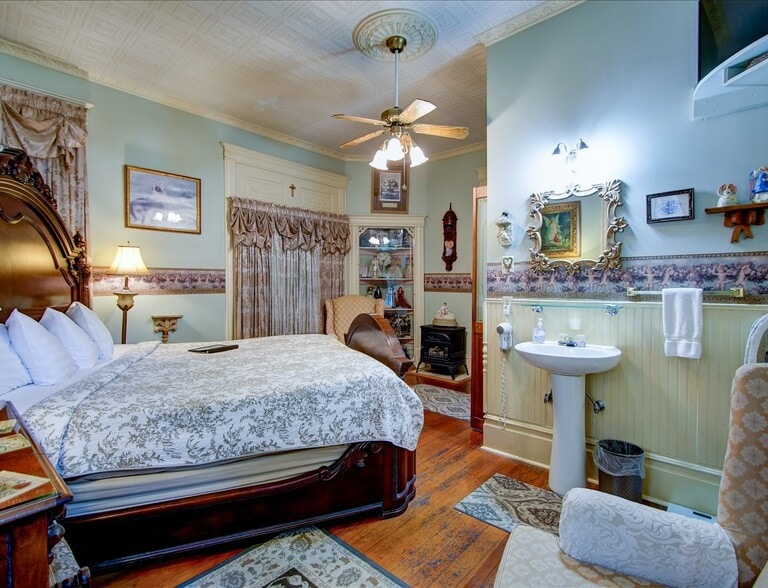 More Photos Of 318 Quapaw Ave, Hot Springs Hospitality For Sale