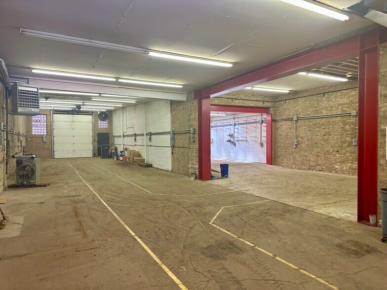 More Photos Of , Chicago Unknown For Sale