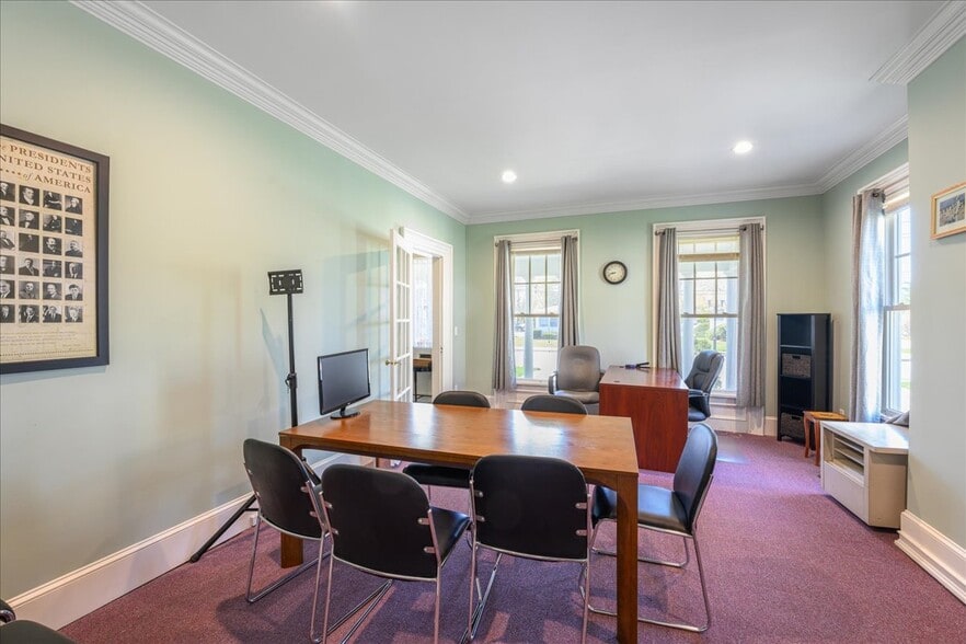 More Photos Of 139 N Ocean Ave, Patchogue Office Residential For Lease