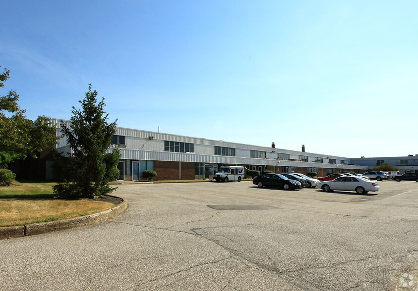 More Photos Of 761 Beta Dr, Mayfield Village Warehouse For Lease