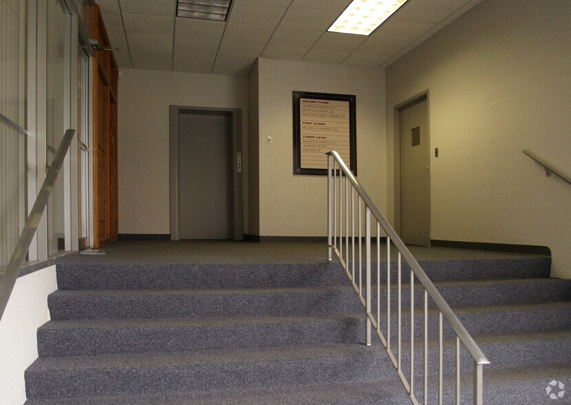 More Photos Of 80 S Main St, West Hartford Medical For Lease