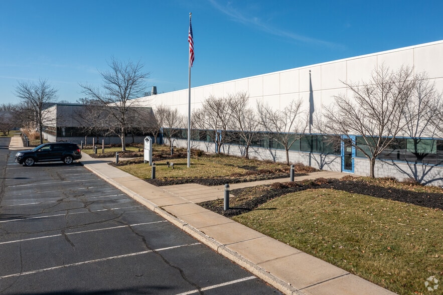 More Photos Of 631 US Highway 1, North Brunswick Unknown For Lease