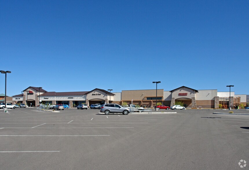 More Photos Of 12100 N Thornydale Rd, Marana Unknown For Lease
