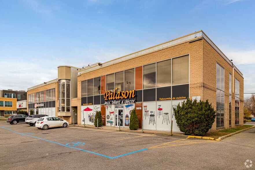 Primary Photo Of 3879 Boul Taschereau, Longueuil General Retail For Lease
