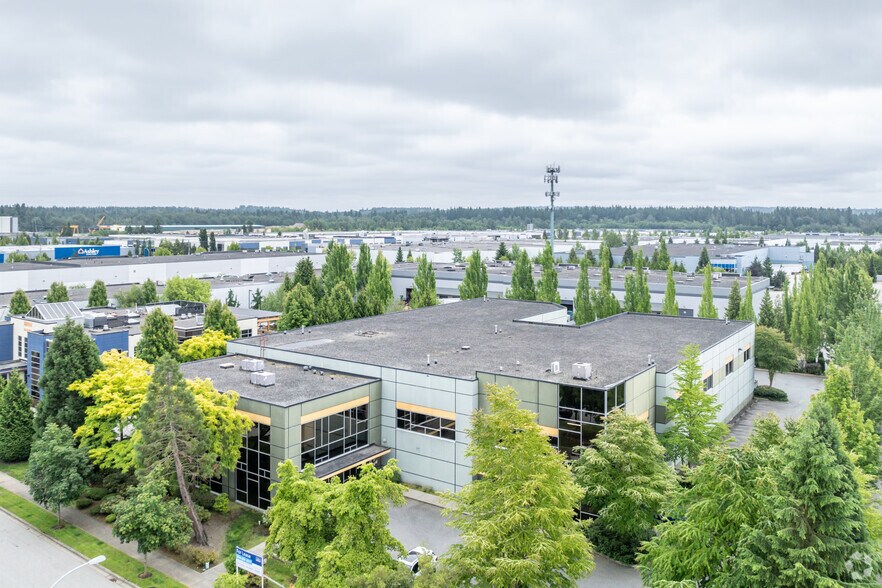 More Photos Of 19072 26th Ave, Surrey Warehouse For Lease