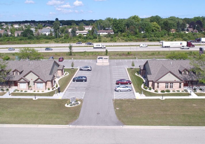 More Photos Of W176N9810 Rivercrest Dr, Germantown Unknown For Lease