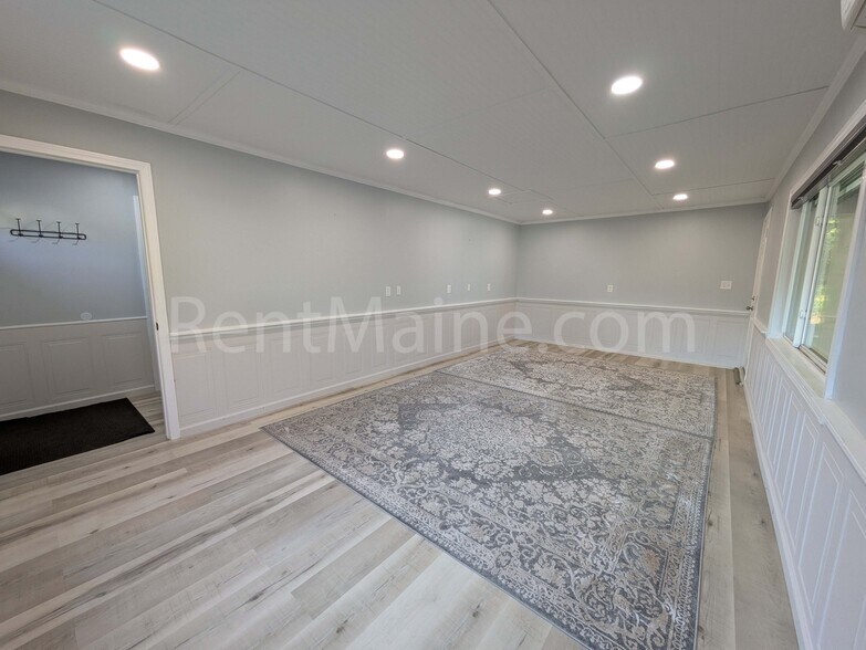 More Photos Of 40 Western Ave, Hampden Office For Lease