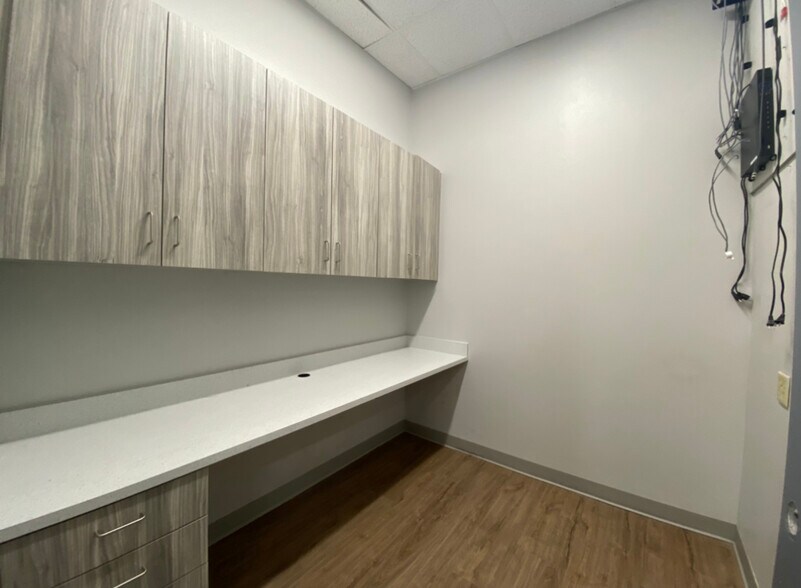 More Photos Of 12701-12797 Westheimer Rd, Houston Unknown For Lease