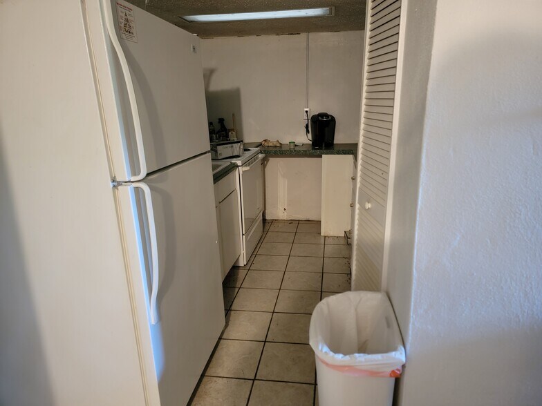 More Photos Of 115 W Blue Ridge St, Stuart Office For Sale