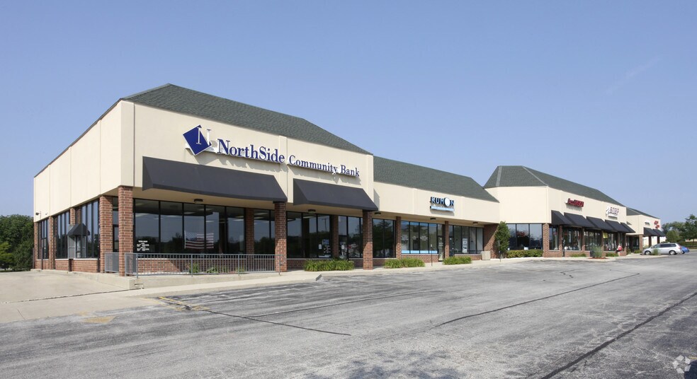 More Photos Of 800-860 N Route 83, Mundelein General Retail For Lease