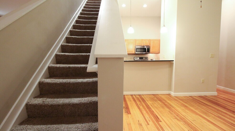 More Photos Of 125 W Saratoga St, Baltimore Apartments For Sale