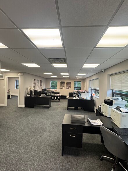 More Photos Of 156 Ramapo Valley Rd, Mahwah Medical For Lease