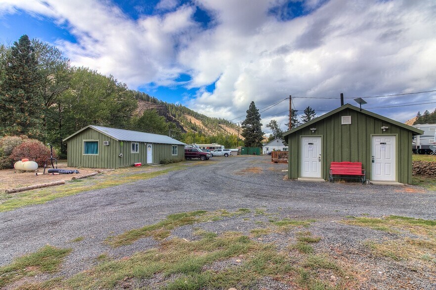 More Photos Of 8590 WA-410, Naches Convenience Store For Sale