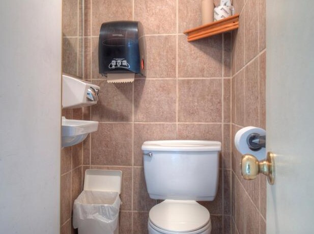 More Photos Of 148 Rue Principale, Gatineau Restaurant For Sale