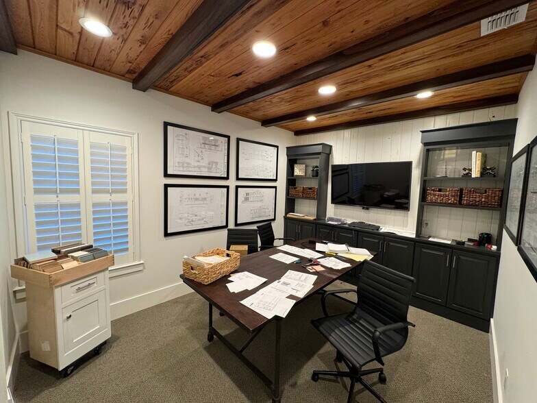More Photos Of 9957 Moorings Dr, Jacksonville Office For Lease