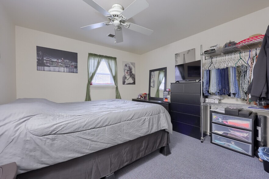 More Photos Of 2140 Lincoln Hwy E, Lancaster Hotel For Sale