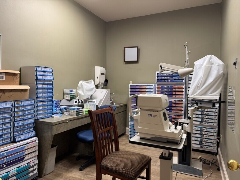 More Photos Of 1120 US-190, Covington Healthcare For Lease