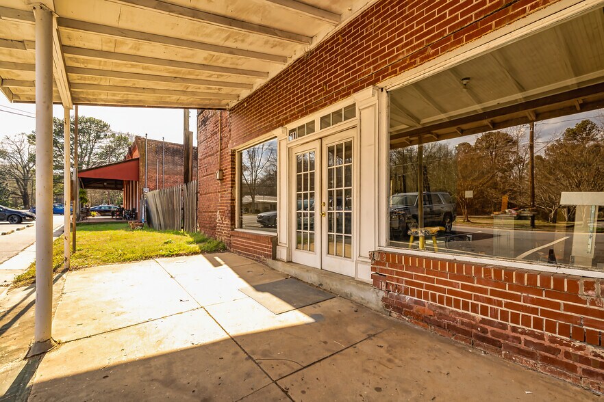 More Photos Of 11 Hunter st, Senoia Storefront For Sale