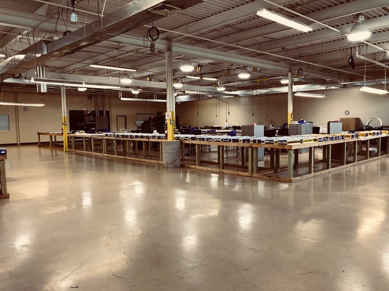 More Photos Of 5 N Olney Ave, Cherry Hill Warehouse For Lease