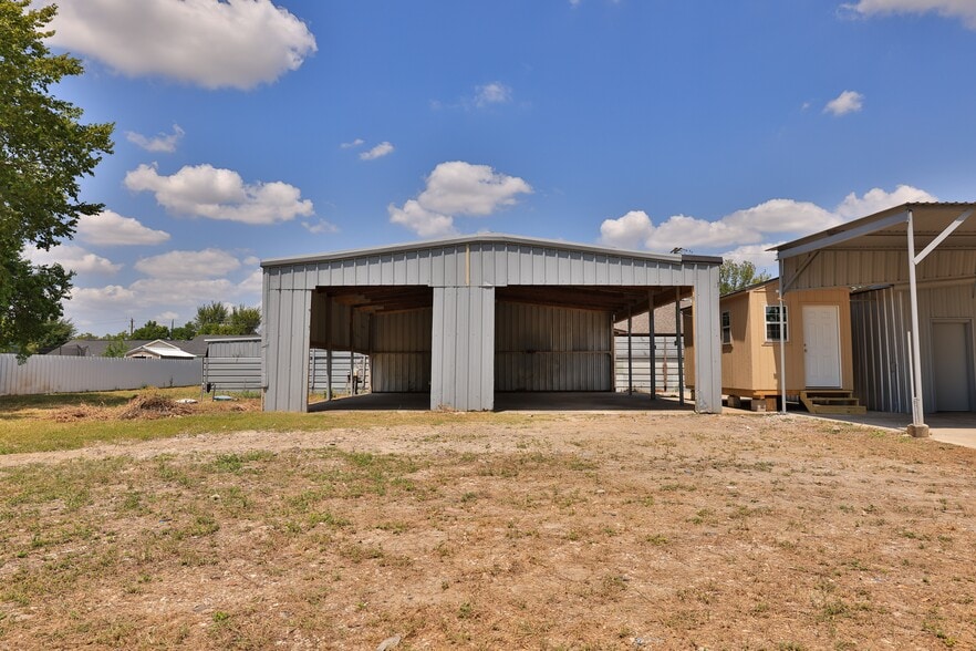More Photos Of 1929 Havner Ln, Houston Warehouse For Sale
