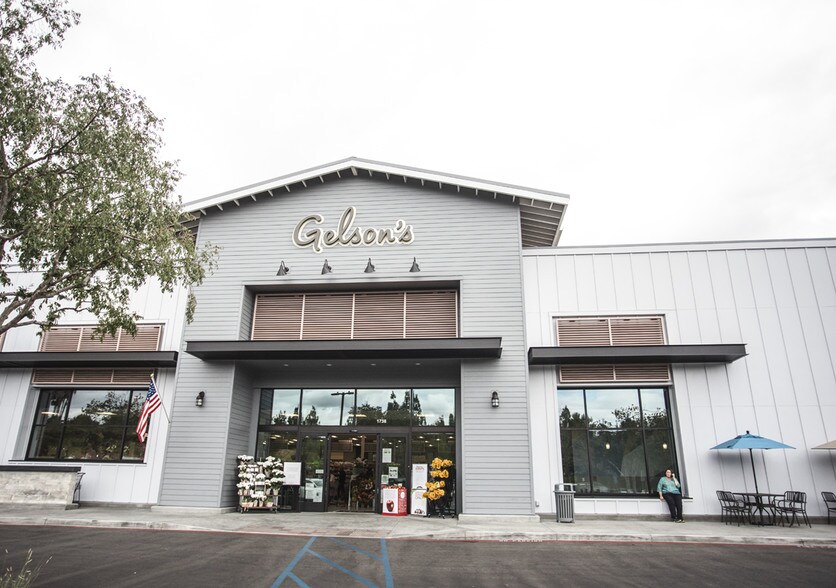 More Photos Of 1724-1772 Avenida De Los Arboles, Thousand Oaks Unknown For Lease