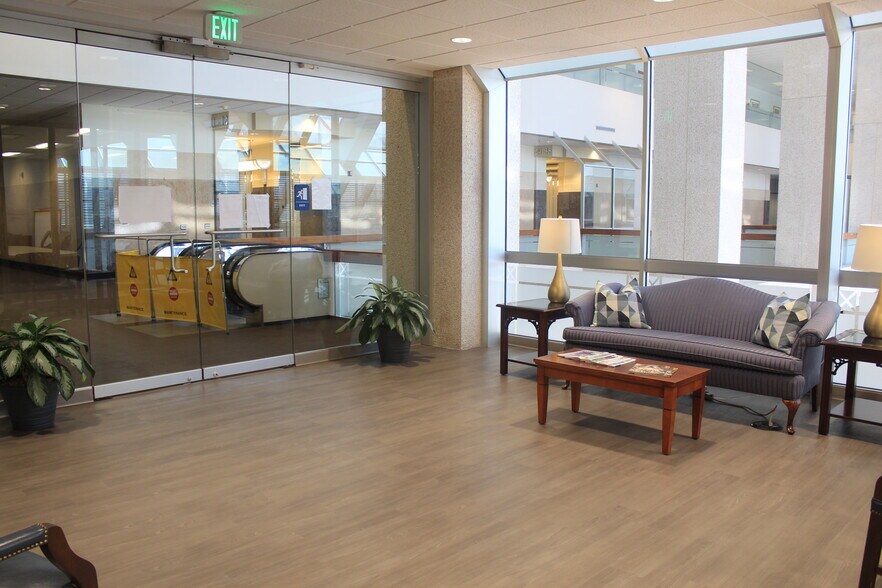 More Photos Of 1 Independent Dr, Jacksonville Office For Sale