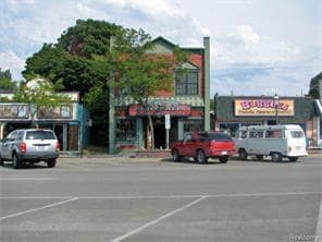 More Photos Of 215 E Central Ave, Mackinaw City General Retail For Sale