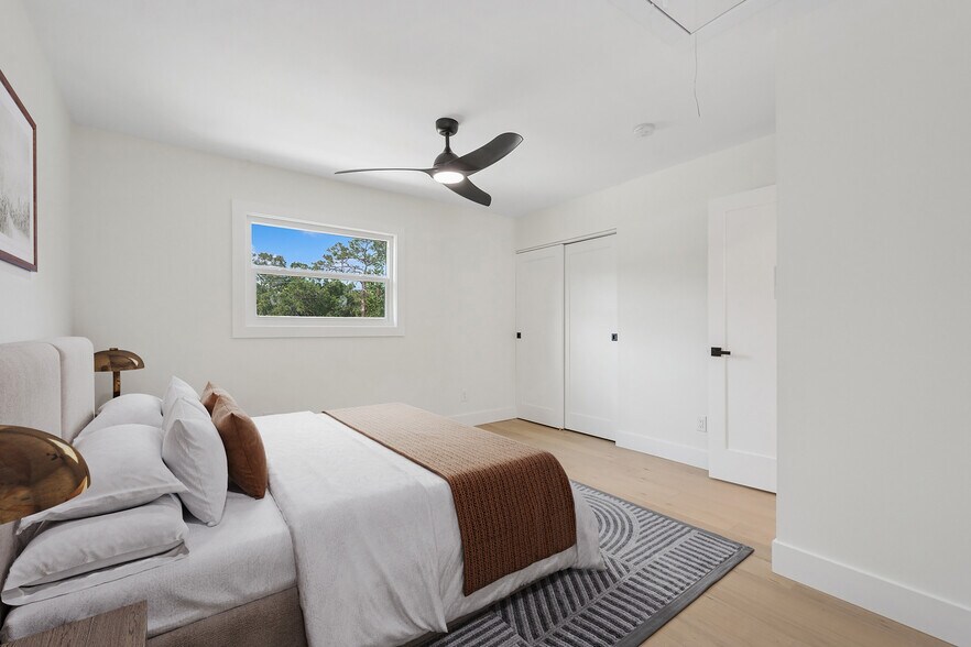 More Photos Of 2655 Bay St, Sarasota Apartments For Sale