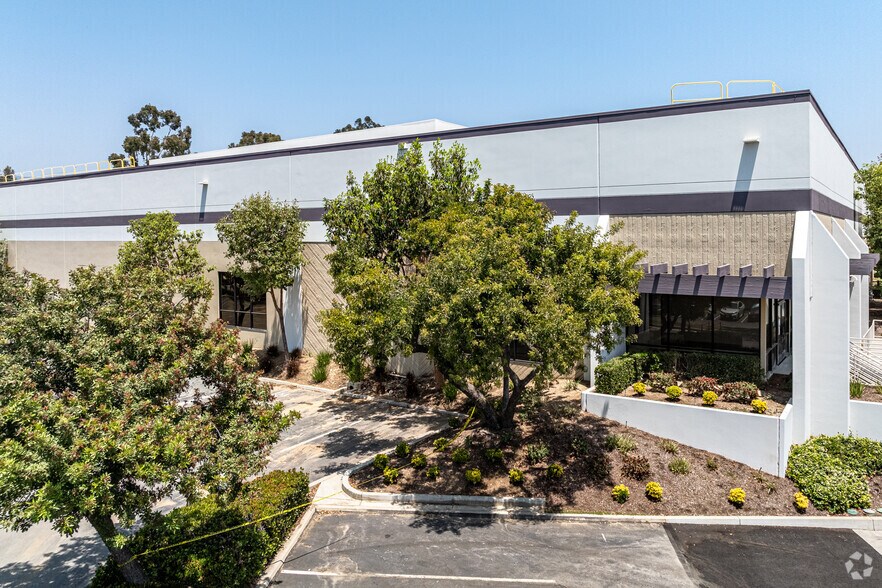 More Photos Of 542 W Covina Blvd, San Dimas Manufacturing For Lease