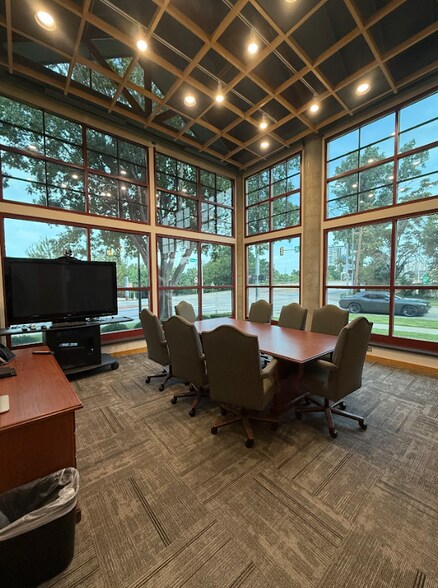 More Photos Of 1305 S Denver Ave, Tulsa Office For Sale