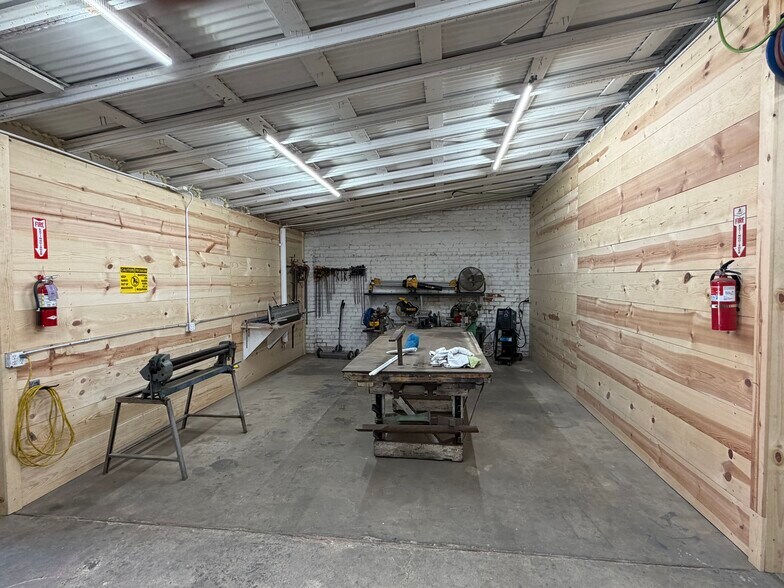 More Photos Of 125 E Fesler St, Santa Maria Service For Sale