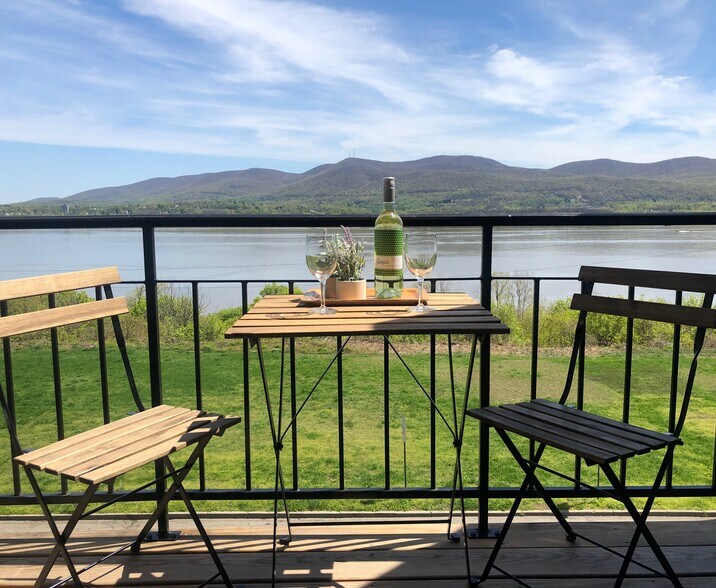 More Photos Of 2 Courtney Ave, Newburgh Apartments For Sale