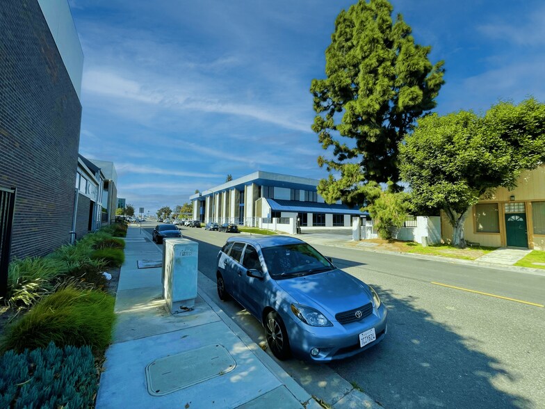 More Photos Of 171 S Anita Dr, Orange Medical For Lease
