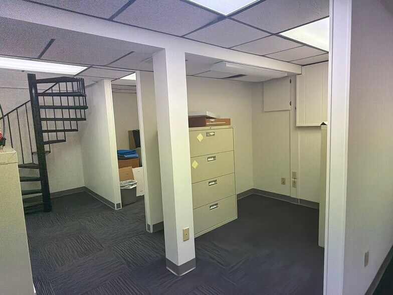 More Photos Of 610 Hamlin Hwy, Lake Ariel Office For Sale